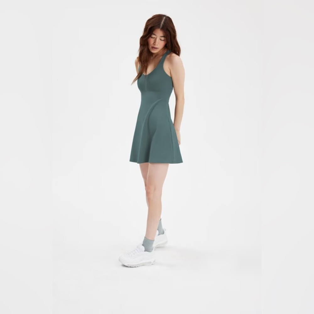Girlfriend Collective Lola V-Neck Dress, S